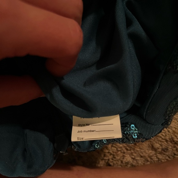 EUC Short Homecoming Dresses,Sparkly Mini, V-neck, Sparkly Gown NWT Teal size 4 - Picture 5 of 6